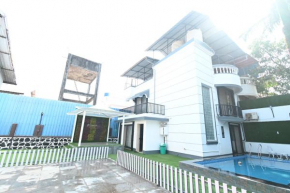 Emerald Villa